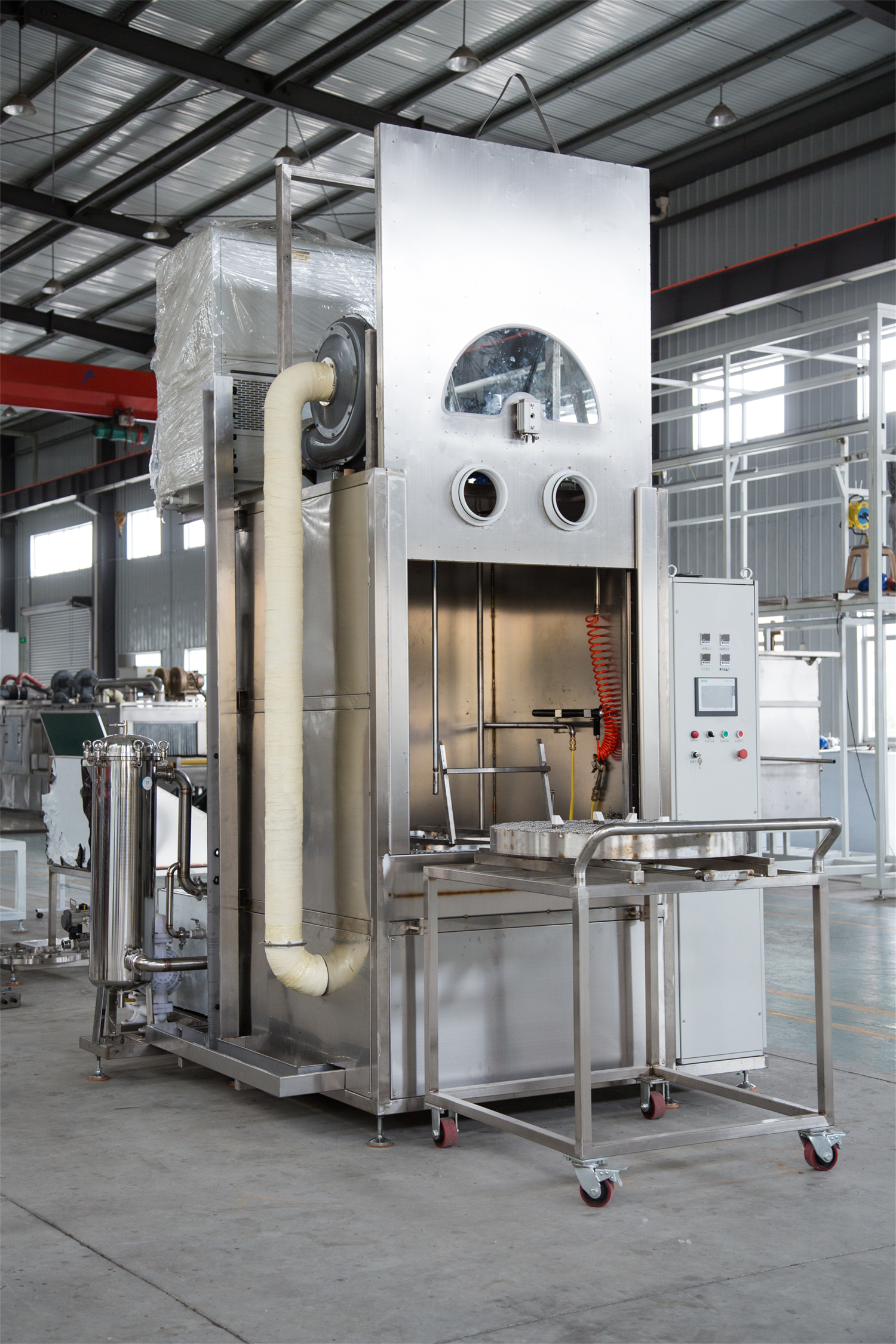 單工位旋轉(zhuǎn)噴淋清洗機